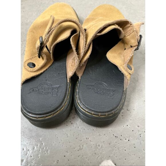 Dr. Martens Carlson Slingback Mule Savannah Tan - Picture 3 of 7